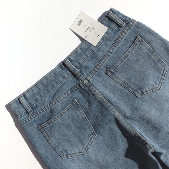 Money & Honey Heart Embroidered Knee Straight Leg Medium Wash High Rise Jeans L - Picture 13 of 16